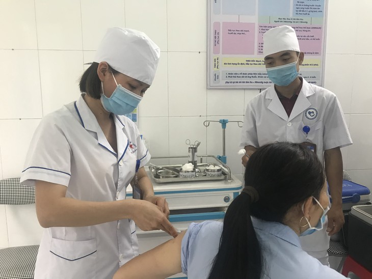tiem vac xin sang 26